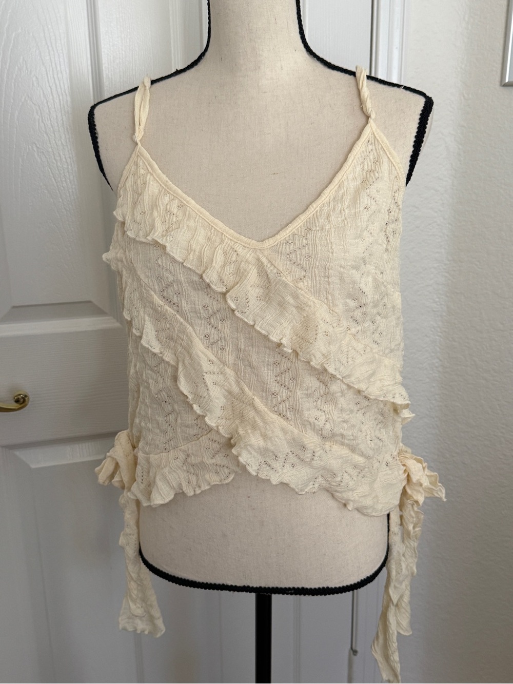 Stellah Cream Ruffled V-Neck Tie-Side Camisole